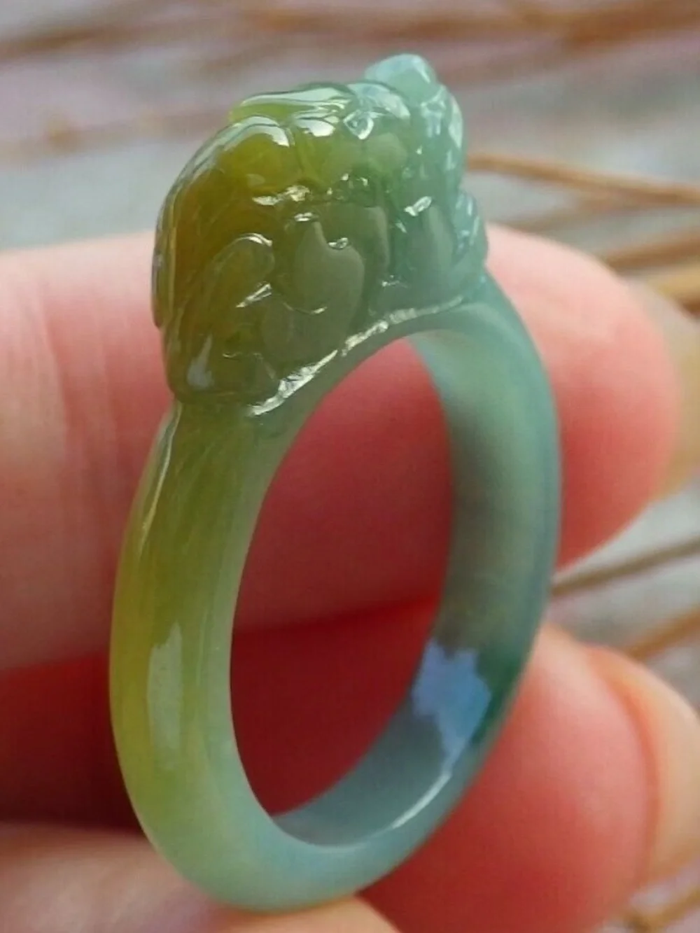 N/A green yellow